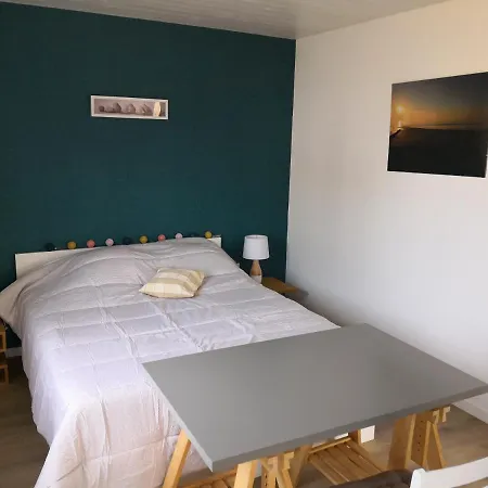 Des Embruns * Агон-Кутенвиль